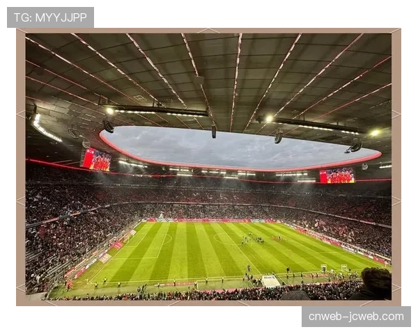 现场:拜仁vs多特蒙德赛前,安联球场外聚集大量双方球迷 现场:拜仁vs多特蒙德赛前,安联球场外聚集大量双方球迷